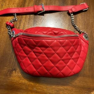 FANNY LEATHER PACK BRIGHT RED